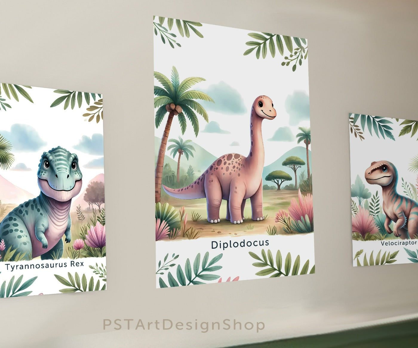 Fröhlicher Diplodocus Dinosaurier auf einem Poster für Kinderzimmer, ideal für Jungen und Mädchen, erhältlich in den Größen 15x20cm, DIN A4 und DIN A3 und 30x 40cm, perfekt als Wandkunst und Deko Bild zum aufhängen.