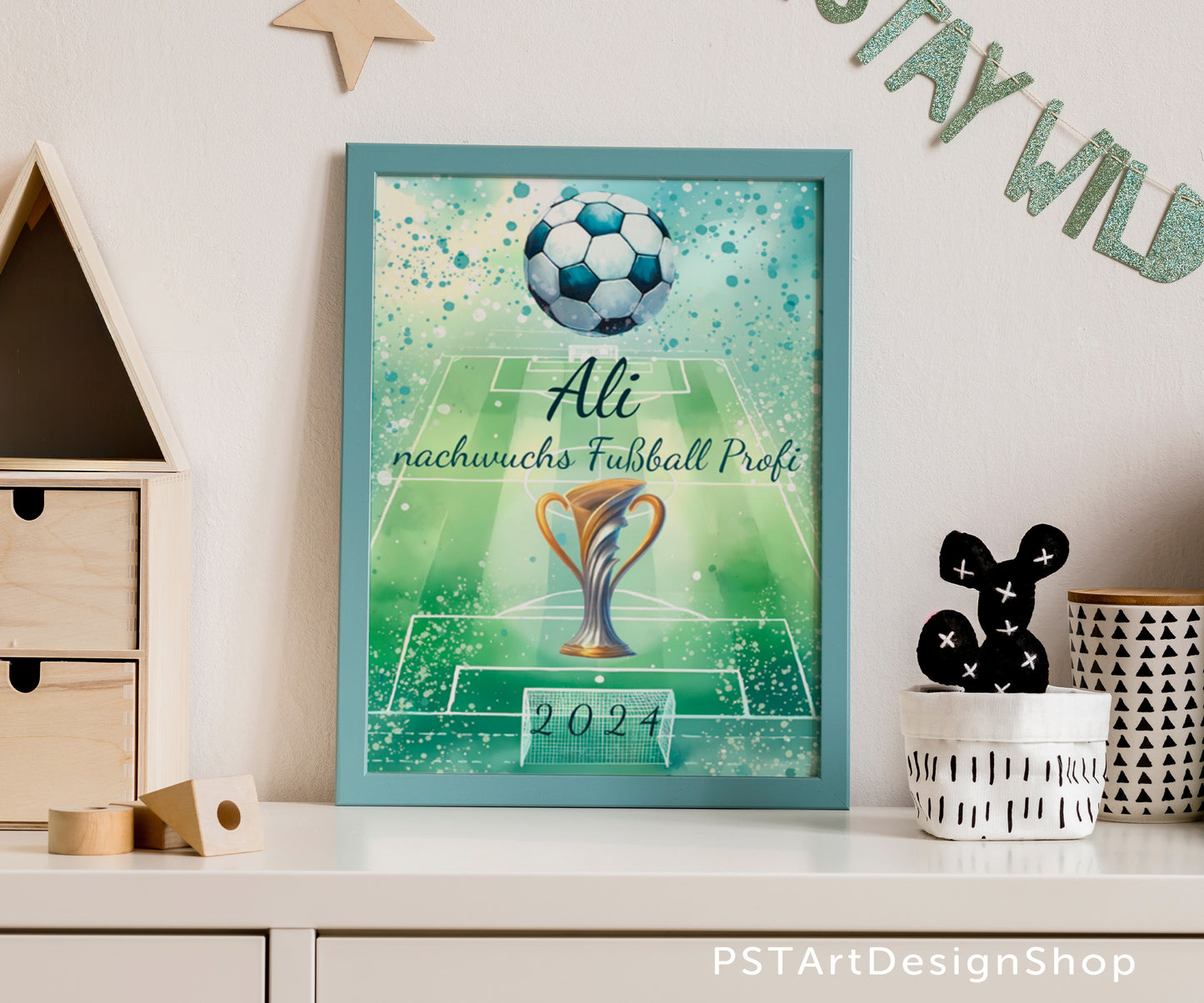 Personalisierbares Fußballposter – Name, Text und Jahr auf exklusivem Design